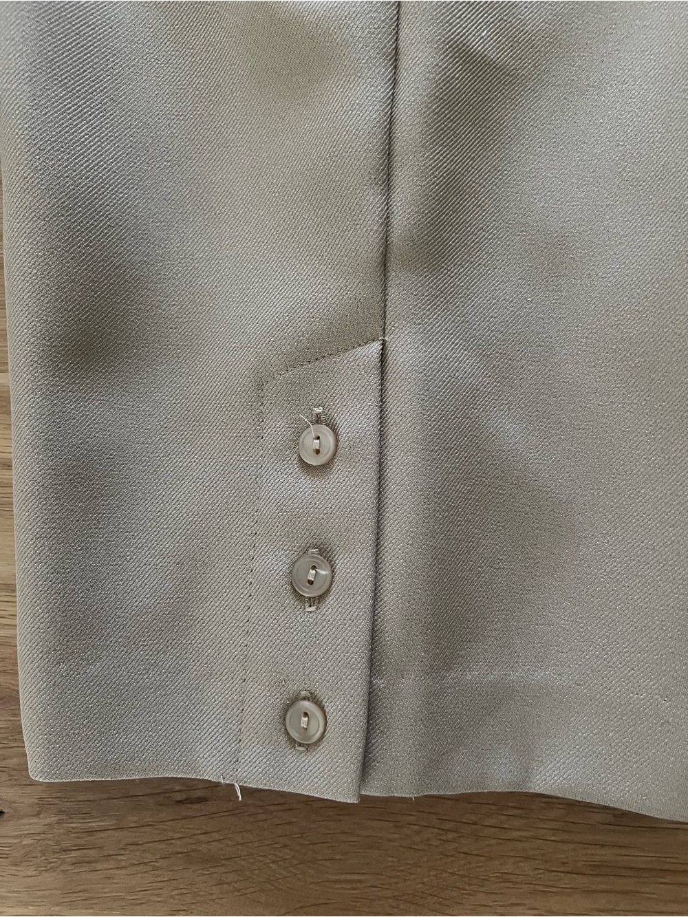 Alfred Dunner Wide Leg Button Hem Crop Pants - Taupe size 12P - Picture 4 of 7